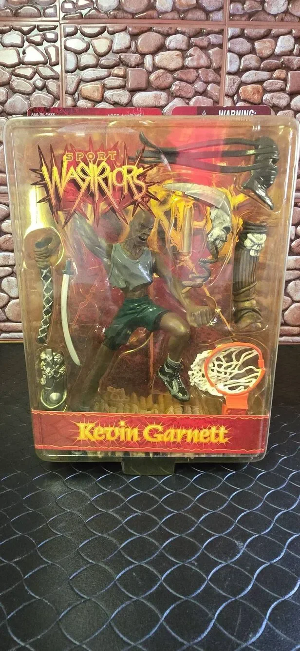 KEVIN GARNETT 1999 CrazyWorks SPORTS WARRIORS Sealed Figure #B16